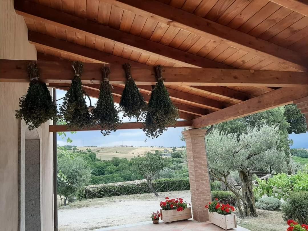 Agriturismo Torre Gialluise Gesualdo Luaran gambar