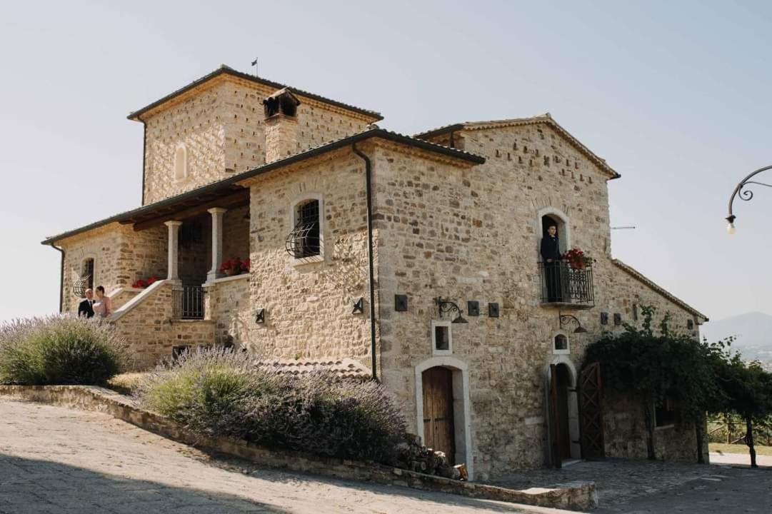 Agriturismo Torre Gialluise Gesualdo Luaran gambar