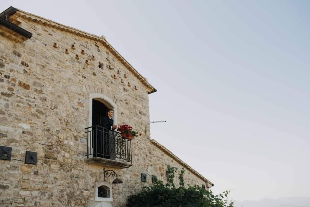 Agriturismo Torre Gialluise Gesualdo Luaran gambar